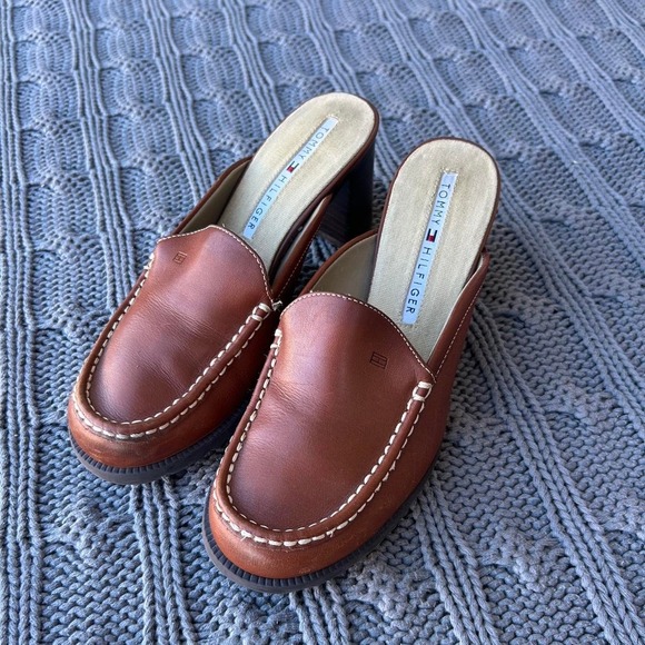 Shoes - Tommy Hilfiger Brown Leather Mule Heels Size 5.5M 🤎